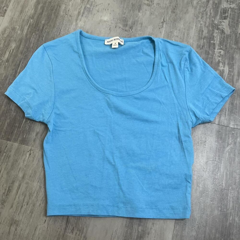 Zenana Cropped Scoopneck TShirt Blue Size Small